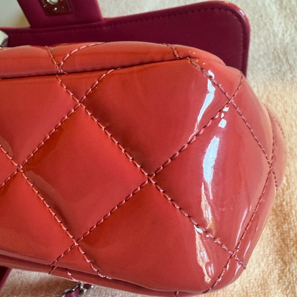 Chanel CocoShine Small Flap Bag LIKE NEW - Picture 6 of 16